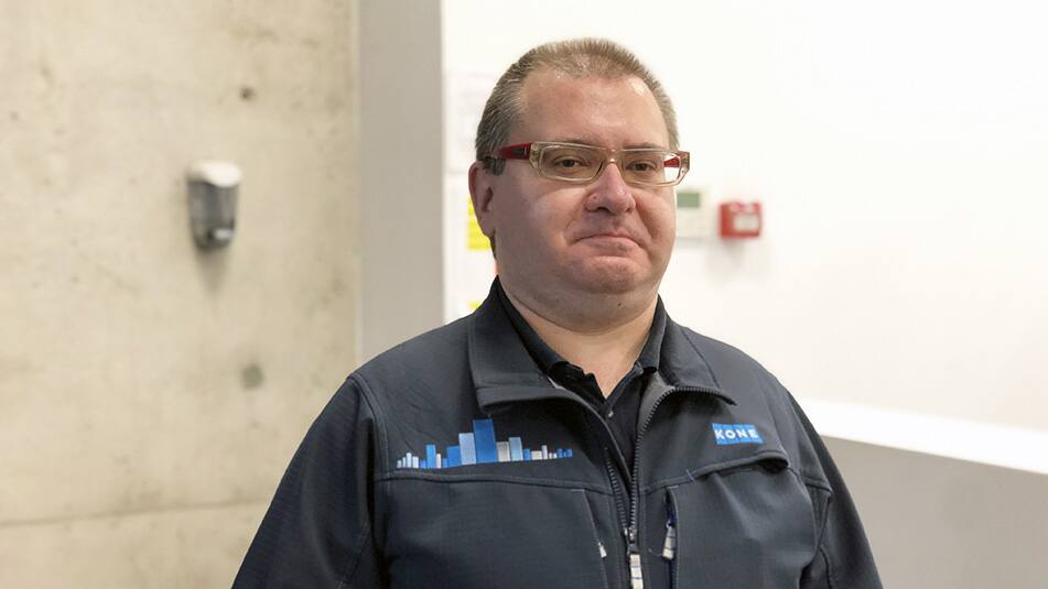 Jesús González este mândru de rolul său, de a oferi întreținere predictivă inteligentă, pentru a menține funcționarea sigură și continuă a unităților clienților, 24/7.