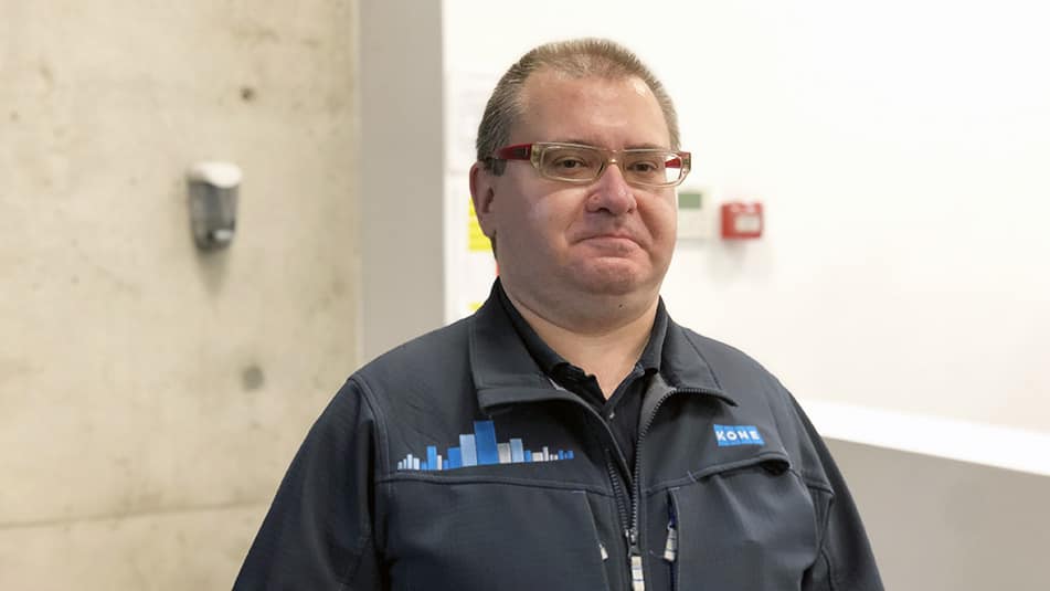 Jesús González este mândru de rolul său, de a oferi întreținere predictivă inteligentă, pentru a menține funcționarea sigură și continuă a unităților clienților, 24/7.